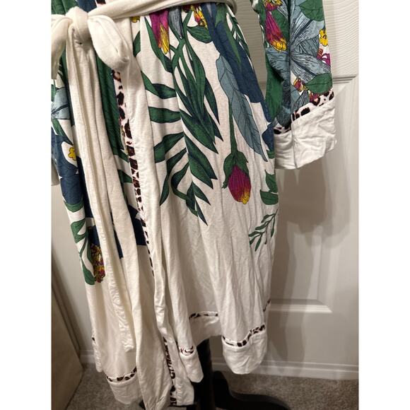 Soma Intimates Short Pipe Cool Nights Robe in Jungle Floral, L/XL - Picture 4 of 8